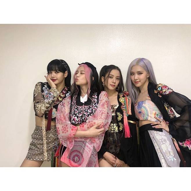 출처: 블랙핑크 공식 인스타그램