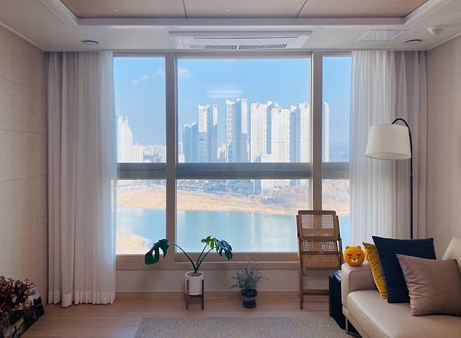 출처: <조명><러그> 등 제품정보 모아보기(▲이미지클릭)