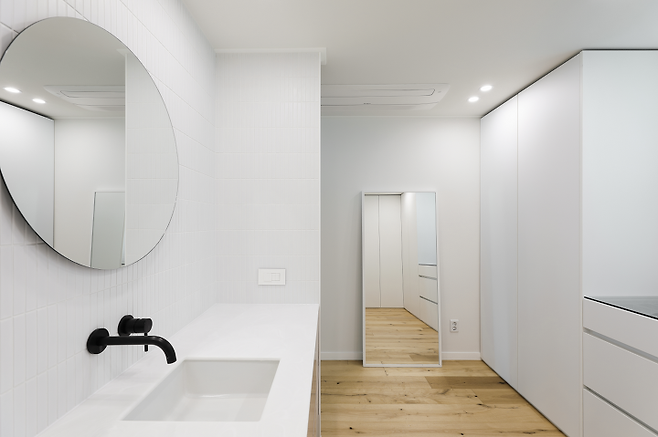 출처: <거울><바닥재> 등 제품정보 보러가기(▲이미지클릭)