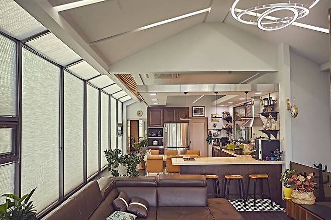 출처: <의자> 제품 정보 보러가기 (▲이미지 클릭)