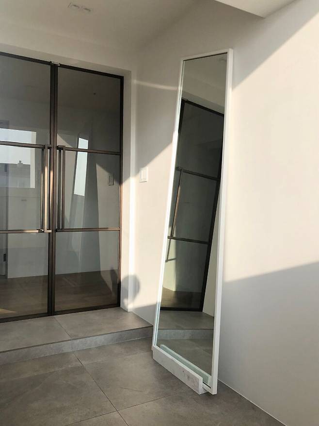 출처: 오늘의집 온라인 집들이 보러가기 (▲ 이미지 클릭)