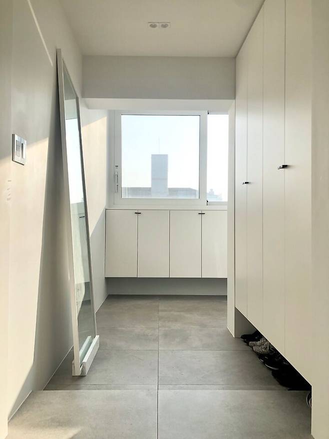 출처: 오늘의집 온라인 집들이 보러가기 (▲ 이미지 클릭)