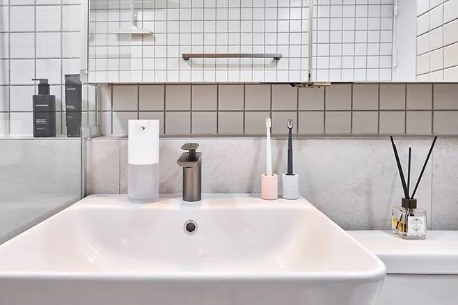 출처: 오늘의집 온라인 집들이 보러가기 (▲ 이미지 클릭)