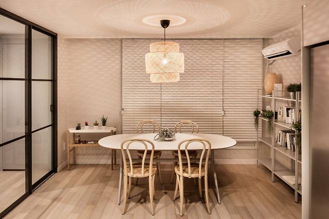 출처: <전등갓> 정보 보러가기 (▲이미지 클릭)