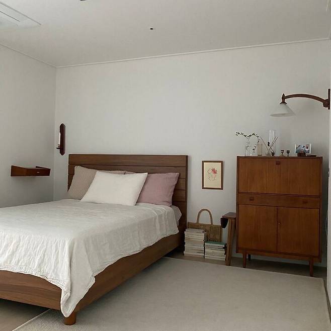 출처: <원목 수납장> 정보 보러가기 (▲이미지 클릭)