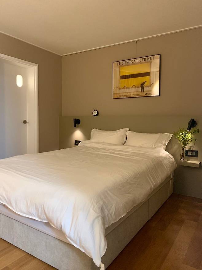 출처: <침대> 정보 보러가기 (▲ 이미지 클릭)