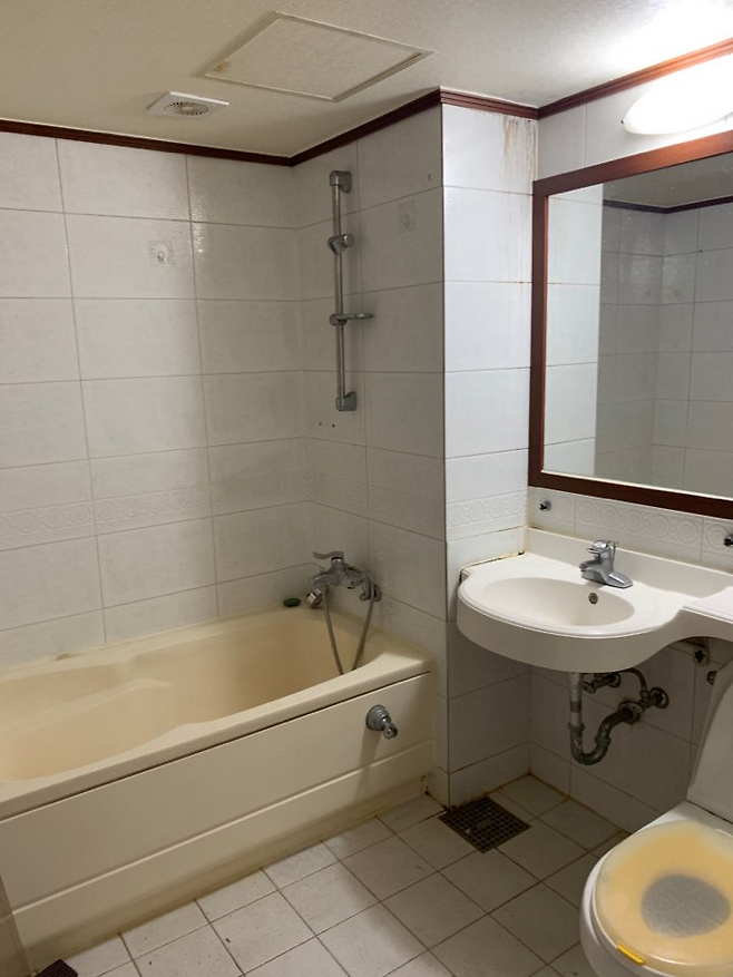 출처: 오늘의집 온라인 집들이 보러가기 (▲ 이미지 클릭)