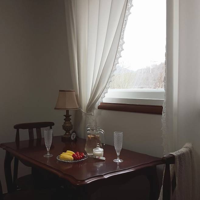 출처: <커튼> 정보 보러가기 (▲이미지 클릭)