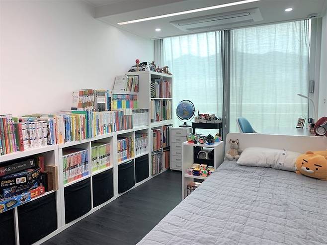 출처: <이케아 책장> 제품 정보 보러가기 (▲이미지 클릭)