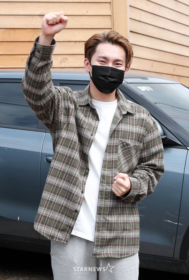 서은광 '슈퍼맨 포즈'[★포토]