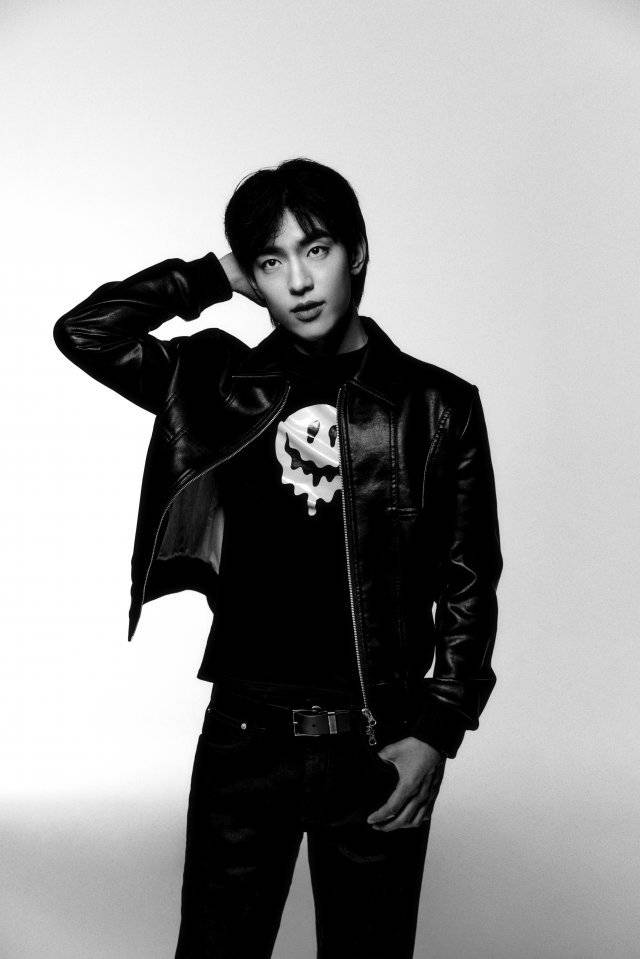 더 발룬티어스-김치헌