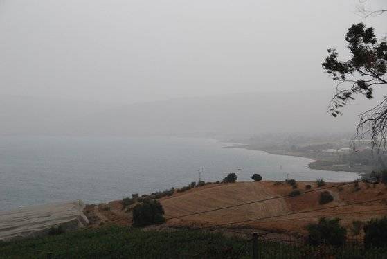 성장한 예수가 하늘의 메시지를 전했던 이스라엘 북부의 갈릴리 호수. 이 언덕에서 예수는 산상수훈을 설했다.