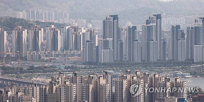 서울 남산에서 바라본 반포 일대 아파트의 모습 [연합뉴스 자료사진]