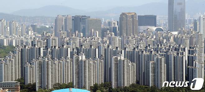 서울 강남3구 아파트 단지 모습. 2021.5.19/뉴스1 © News1 임세영 기자