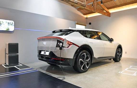 기아 첫 전용 전기차 EV6