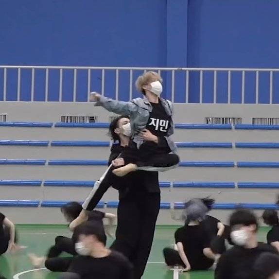 '우아하거나 귀엽거나' 방탄소년단 지민, 안무 연습 영상 '갭사이神' 무대천재