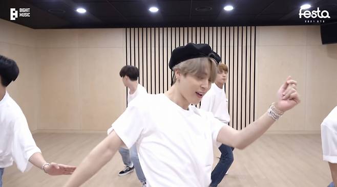 '우아하거나 귀엽거나' 방탄소년단 지민, 안무 연습 영상 '갭사이神' 무대천재