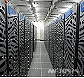 KISTI의 5호기 슈퍼컴퓨터 '누리온'.