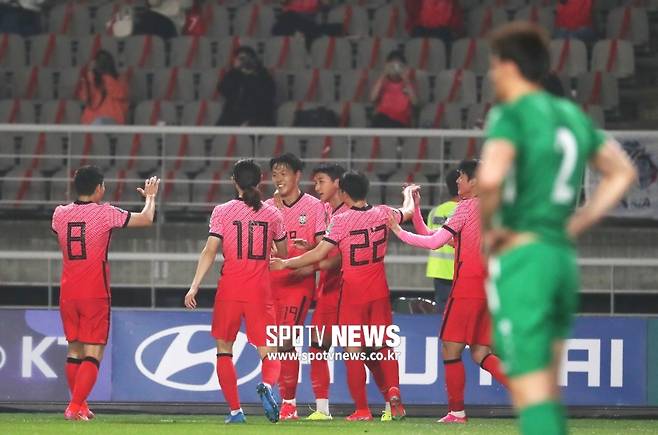 ▲ 투르크메니스탄에 5-0 대승을 거둔 축구대표팀 ⓒ곽혜미 기자