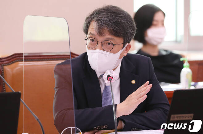김의겸 열린민주당 의원. 2021.4.27/뉴스1 © News1 오대일 기자