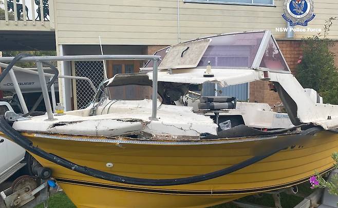 고래와의 충돌로 파괴된 해당 사고 선박, 출처- 뉴사우스웨일스(NSW)주 경찰청