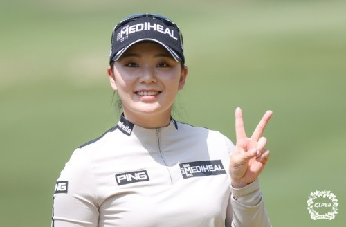 트리플 보기 악재에도 선두권에 이름을 올린 이다연. [사진=KLPGA]