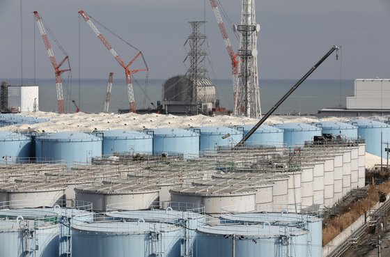 후쿠시마 제1원자력 발전소에서 발생한 오염수를 저장한 시설물. EPA=연합뉴스