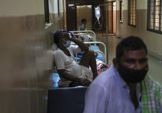 인도에서 검은 곰팡이증으로 2100명이 넘는 사망자가 발생했다. AP=연합뉴스