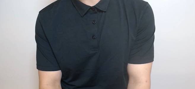 지난 3일 보겸이 유튜브에 올린 영상의 한 장면. 영상에서는 얼굴은 드러나지 않고 보겸의 목소리만 들린다. /유튜브