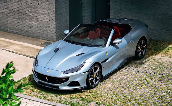 페라리 포르토피노 M