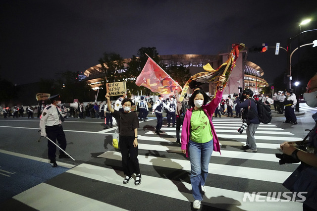 도쿄올림픽, 유관중 결정에도 92만 티켓보유자 포기해야