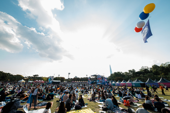 This year's Beautiful Mint Life festival will be the country's first large-scale outdoor music festival to be held since the outbreak of the coronavirus. [MINT PAPER]