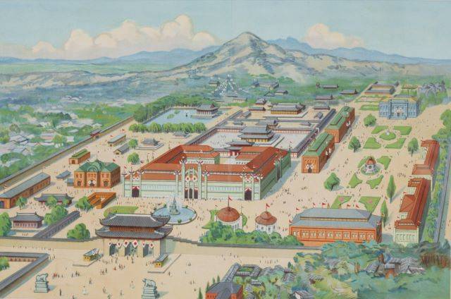 일제는 1915년 9월 11일부터 10월 31일까지 '시정 5년 기념 조선물산공진회'를 경복궁에서 개최하기 위해 총 7만2800평의 공간을 확보하면서 근정전 주변과 자경전, 교태전 이남에 있는 자선당, 비현각, 시강원 등 15개동의 건물을 철거했다./국립민속박물관