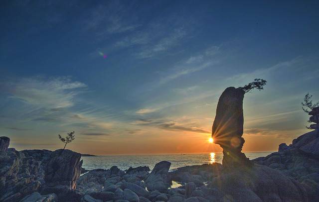 6월에 만나는 서낭바위 일출.