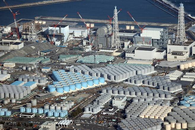 후쿠시마 제1원전 부지 탱크에 보관 중인 방사성물질 오염수. AP 연합뉴스