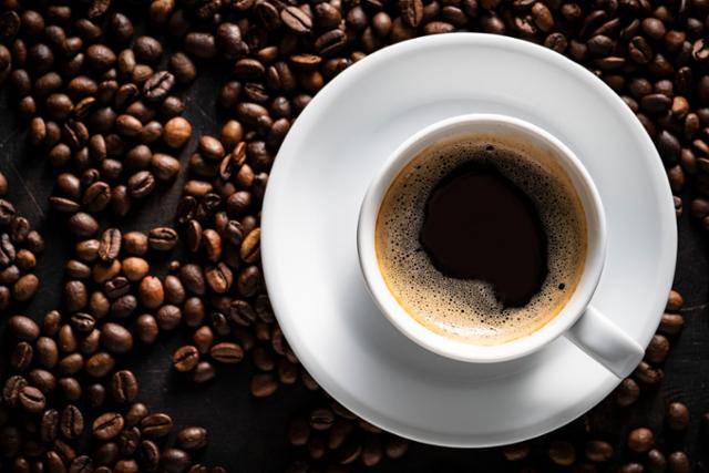 7명을 살해한 혐의로 사형을 선고받은 에일린 우어노스는 죽기 전 블랙 커피 한 잔을 마셨다. 게티이미지뱅크