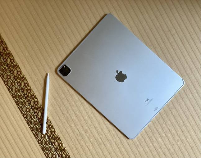 12.9인치 아이패드 프로 5세대./사진=백유진 기자 byj@