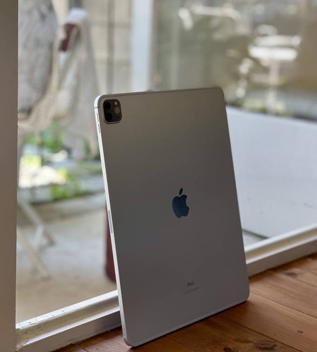 12.9인치 아이패드 프로 5세대./사진=백유진 기자 byj@