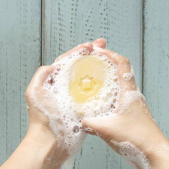 플라스틱 쓰레기가 나오지 않는 다양한 쓰임새의 비누가 다시 인기를 얻고 있다. 사진 신세계인터내셔날