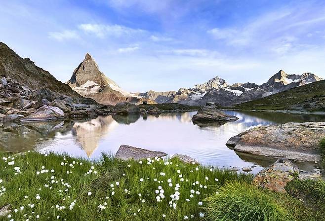 마터호른이 보이는 산정호수 리펠제 [스위스 정부관광청 제공]