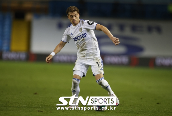 리즈 유나이티드를 떠나게 된 레프트백 에그지얀 알리오스키. 사진｜뉴시스/AP