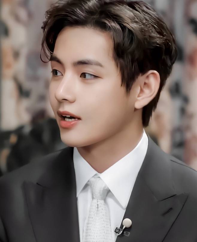 '월드클래스 의리남' 방탄소년단 뷔, '우가패밀리' 최우식 팬미팅 깜짝 등장..인연을 소중히 하는 태형이 '감동'