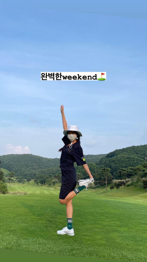 Choi Sooyoung posted a picture on his instagram story on the 10th with an article entitled Perfect Weekend.In the open photoChoi Soo Young is wearing a golf wear and taking a pose. The youthful pose that matches the article attracts attention.MeanwhileChoi Soo Young appeared in the film The New Years Eve (director Hong Ji-young), released in February, and the Netflix original series Move to Heaven: Im a Relics Regulator released on April 12.