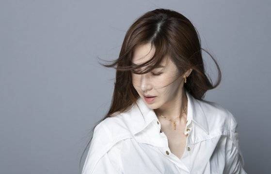 발레리나 윤혜진씨가 7일 상암동 중앙일보 스튜디오에서 인터뷰 후 포즈를 취하고 있다. 권혁재 기자