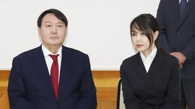 윤석열 전 검찰총장과 부인 김건희 씨 (사진=연합뉴스)