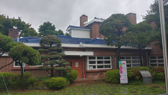 ▲ 한국전쟁 초기, 이승만이 서울시민들에게 안심하라는 방송을 한 대전의 충남도지사 공관 ⓒ손호철