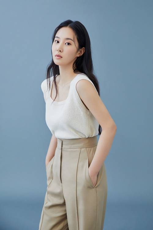 '보쌈' 권유리는 연극 '앙리 할아버지와 나' 경험이 연기적으로 큰 도움이 됐다고 밝혔다. 제공｜SM엔터테인먼트