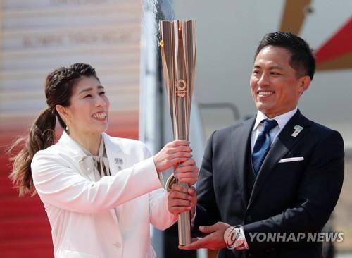 요시다 사오리(왼쪽)와 노무라 다다히로 [EPA=연합뉴스 자료사진]