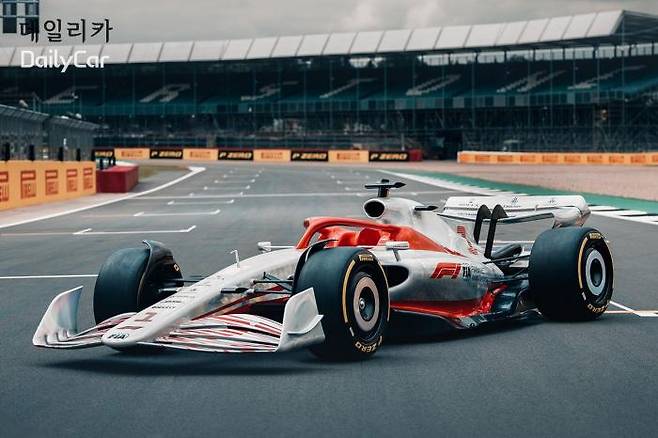 2022년형 F1 레이싱 카 </figcation>