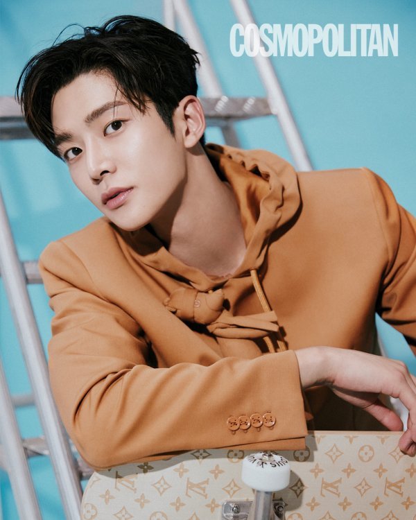 SF9 member RO WOON covered the August 2021 issue of fashion and lifestyle magazine Cosmopolitan.RO WOON has been spurring preparations for a new album SF9 after appearing on JTBCs Do not wear lipstick, senior, in the first half of this year.RO WOON, who took advantage of the airport and airplane images on the theme of Escape from everyday life, said, I usually like Travel very much.In particular, the unplanned Travel, which leaves without planning at all, is my taste. RO WOON expressed expectations for the new album, saying, I am excited to meet fans for a long time.I prepared one by one as hard as I revised the choreography that I had written three days ago, he said. The most attached song among the new album is the song Kingdom Believer .I did not actively participate because of the schedule, but I was really proud to see the members. RO WOON is currently busy with shooting KBS romance drama drama <Wind Moe>.It is a comic story, but in fact it has a tragic inner story, he said. The historical drama is especially attractive in that it is a genre that requires a lot of imagination of Actor.He also expressed his desire to act as an actor who raises curiosity when he plays a new role, saying, If I have the opportunity, I want to play a good person, a wicked person, a vague person, and a grotesque person.The August 2021 issue of Cosmopolitan, covered by RO WOON, will be available at bookstores nationwide from July 22, 2021, and can be found on the Cosmopolitan Korea website.